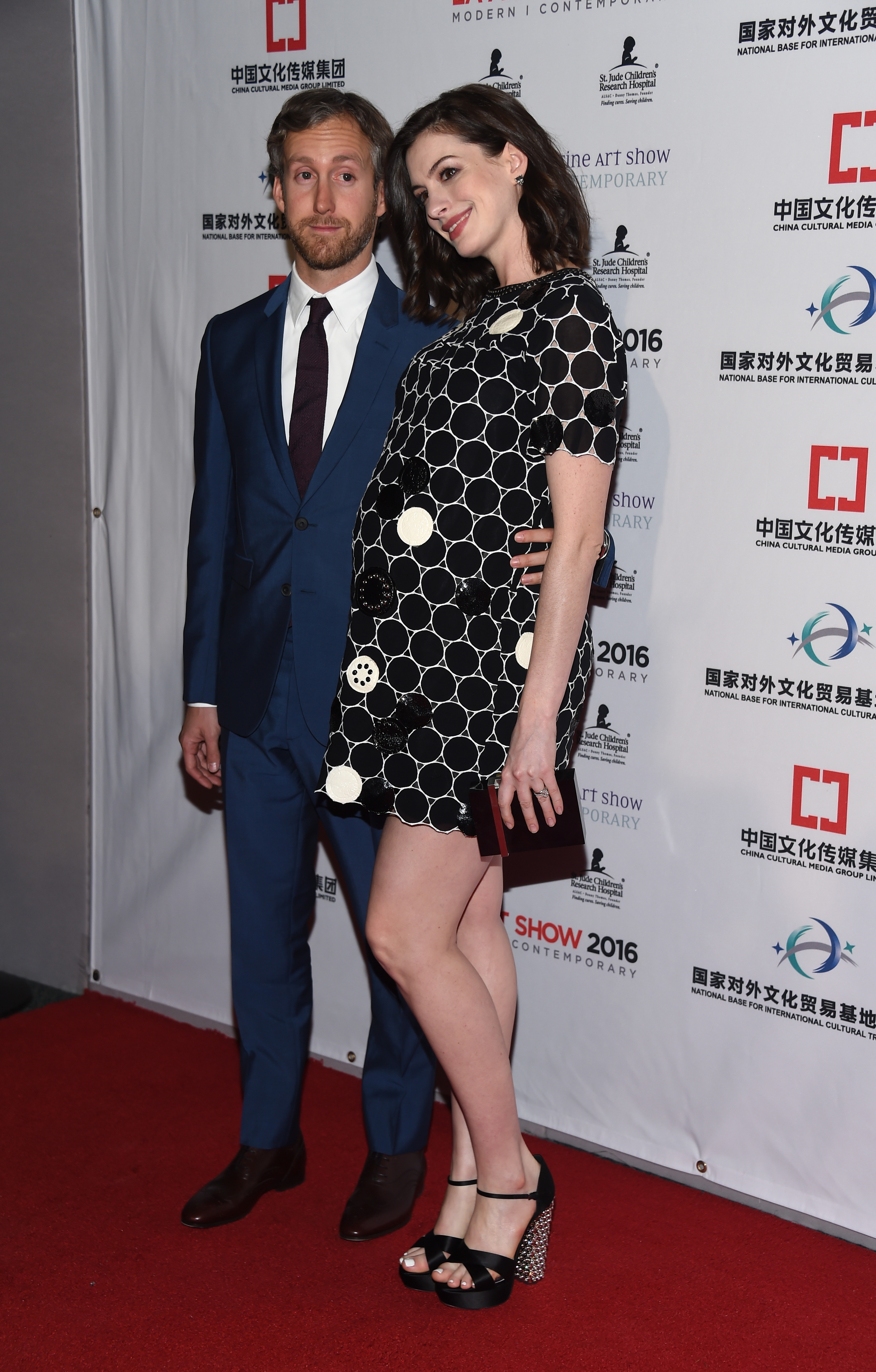Hathaway was 43 when she announced this pregnancy, later saying that she and Shulman had kept their expectations low before learning they were expecting again. | Source: Getty Images
