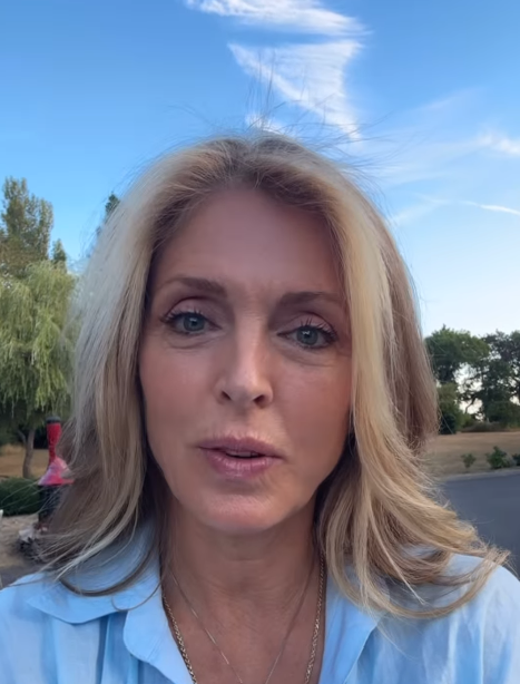 Marla Maples shared a fresh glimpse of herself outdoors, wearing a light blue shirt with her blonde hair styled in loose waves. | Source: Instagram/itsmarlamaples