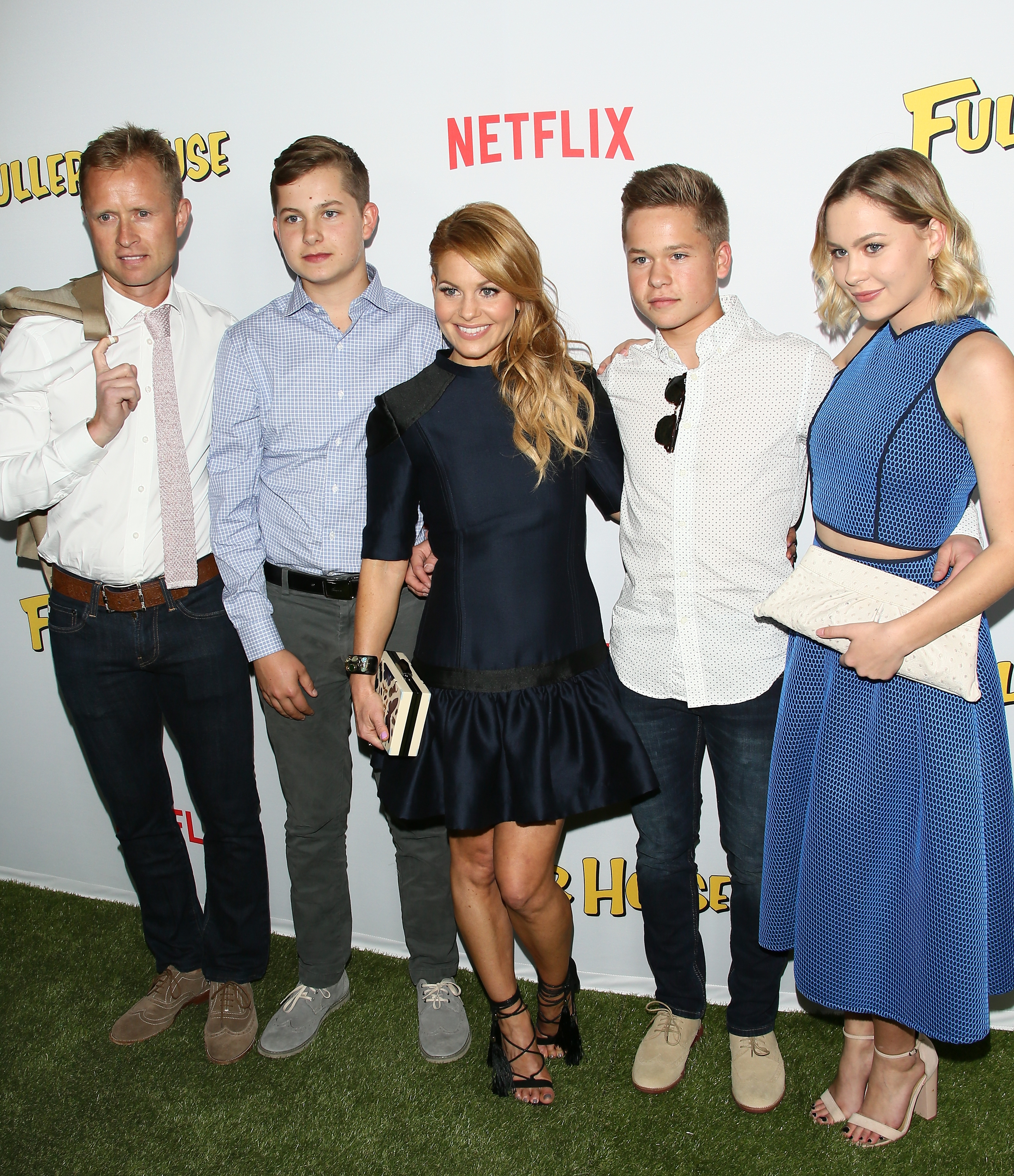 Valeri Bure, Lev Valerievich Bure, actress Candace Cameron-Bure, Maksim Valerievich Bure, and Natasha Valerievna Bure in Los Angeles, California on February 16, 2016 | Source: Getty Images