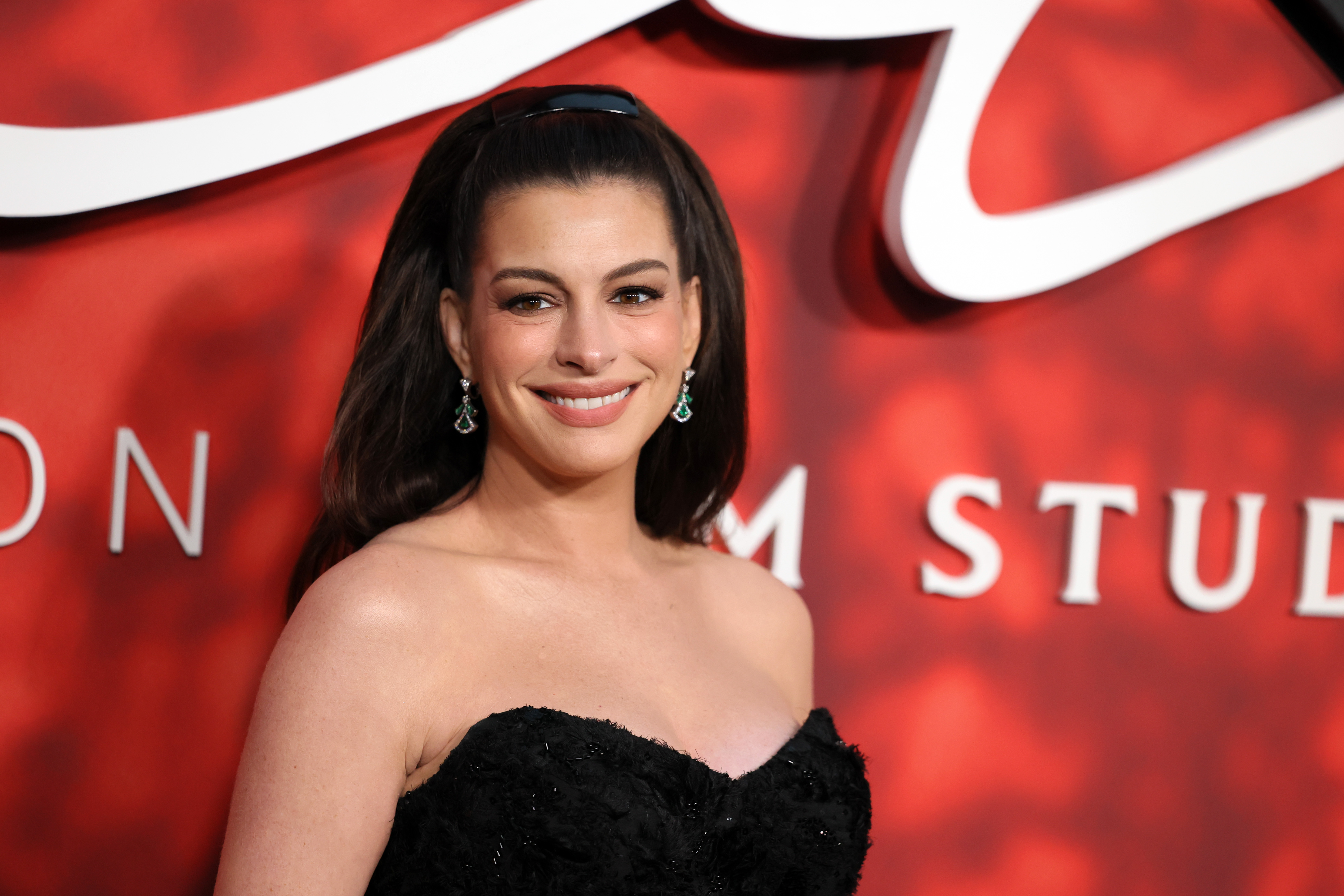 The Verity premiere took place at AMC Lincoln Square 13 in New York, the same Manhattan venue Hathaway had visited during The Odyssey’s summer campaign. | Source: Getty Images