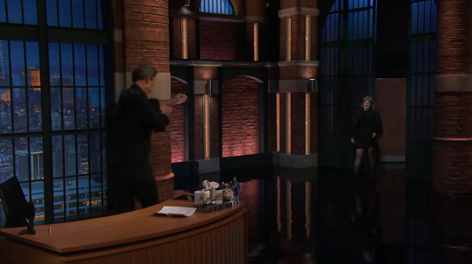 Seth Meyers welcomed Kelly Clarkson to the stage on the September 21, 2026, episode of "Late Night with Seth Meyers," where the multi-talented host arrived sporting her dramatic new short bob chop and an all-black ensemble. | Source: YouTube/Late Night with Seth Meyers